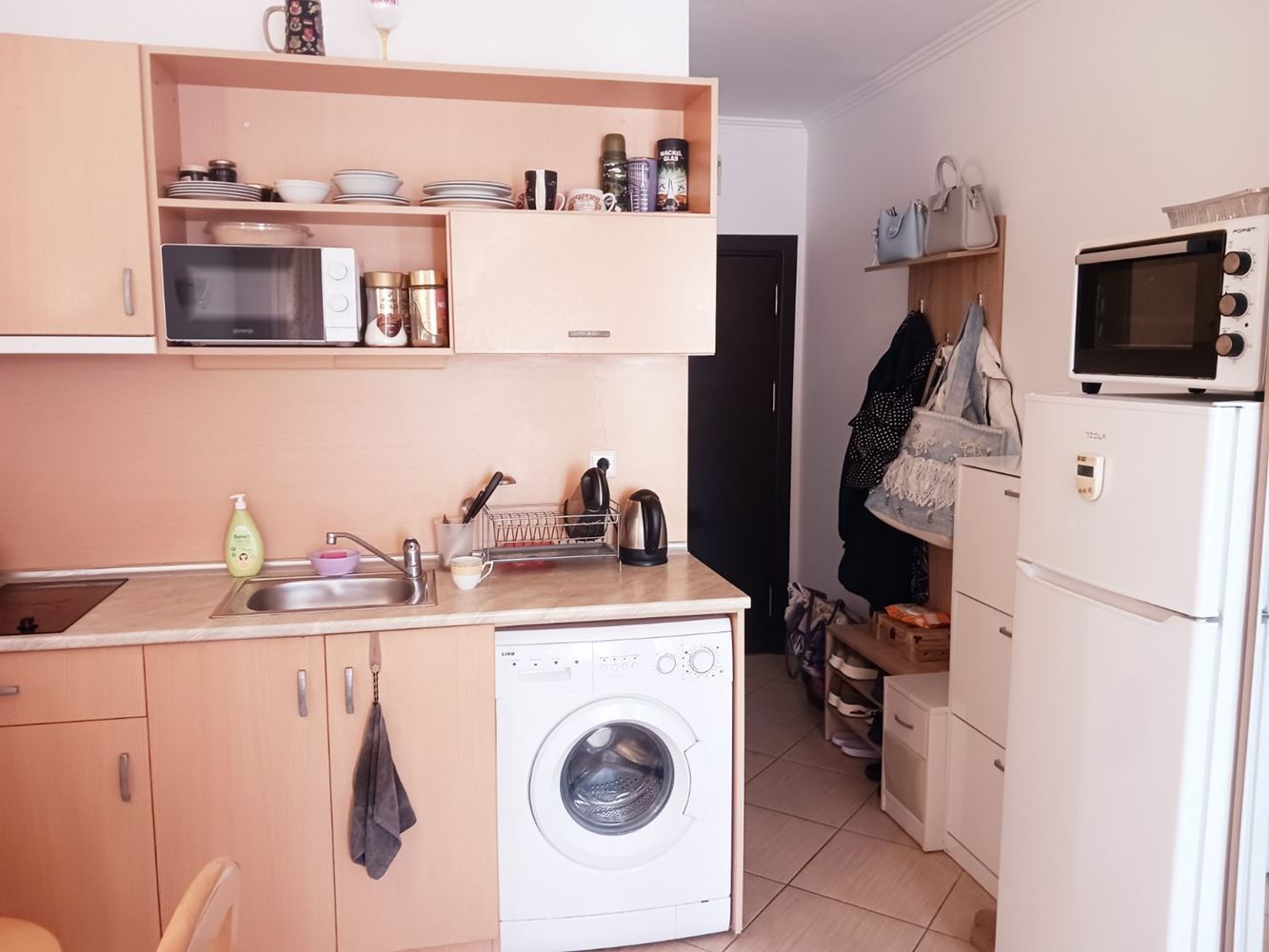 Studio mit Südausrichtung und Poolblick in Sonnenstrand – Gemütlichkeit, Grün und Komfort das ganze Jahr über