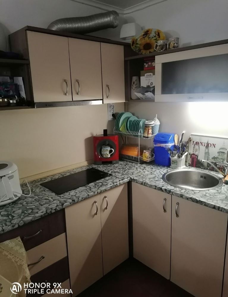 Geräumige Drei-Zimmer-Wohnung in Nessebar mit niedriger Jahresgebühr und kostenlosem Parkplatz