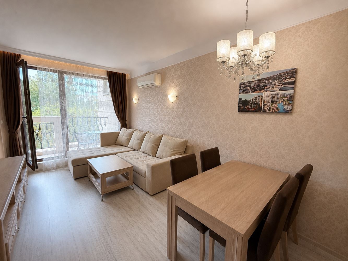 Moderne Zweizimmerwohnung mit einem Schlafzimmer in einer prestigeträchtigen Ferienanlage in Sonnenstrand – bezugsfertig