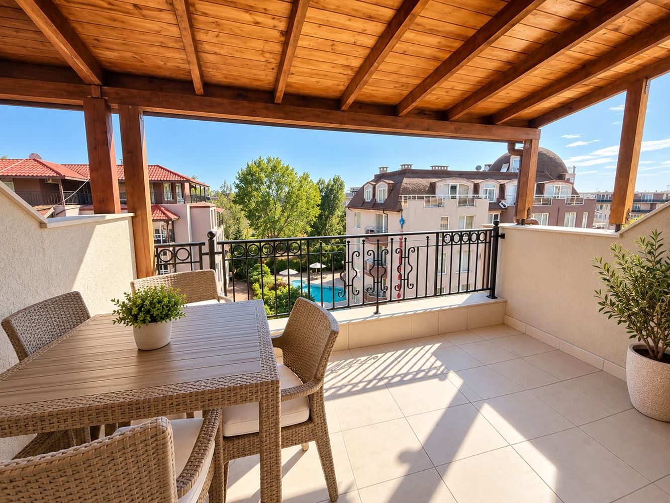 3-Zimmer-Wohnung mit zwei Schlafzimmern und zwei Terrassen in einer ruhigen Anlage in Sonnenstrand