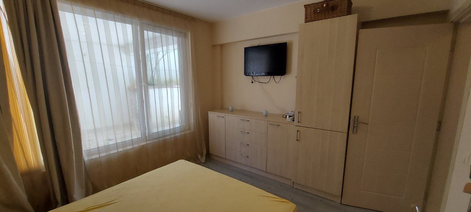 Gemütliches Apartment am Meer mit großzügiger Terrasse und niedriger Servicegebühr zwischen Sonnenstrand und Sveti Vlas