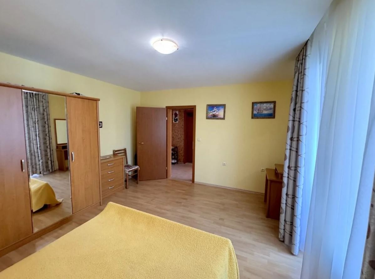Wunderschönes Apartment in erster Meereslinie in einer prestigeträchtigen Wohnanlage nahe Elenite und Sveti Vlas
