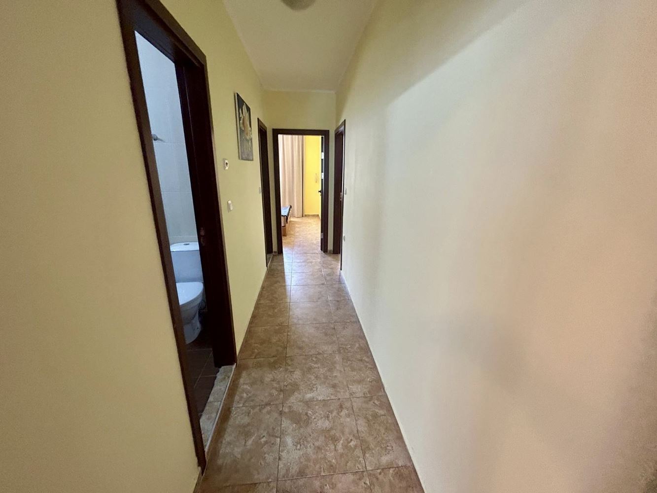 Geräumige Zwei-Zimmer-Wohnung mit Poolblick in Nessebar