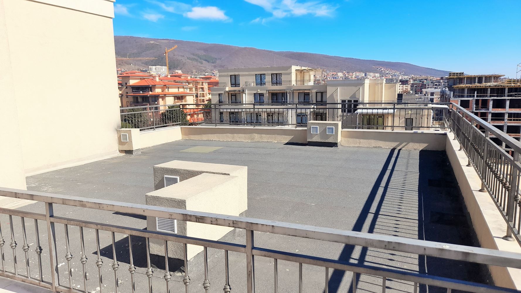 Attraktive Zweizimmerwohnung mit Meer- und Bergblick in Sveti Vlas