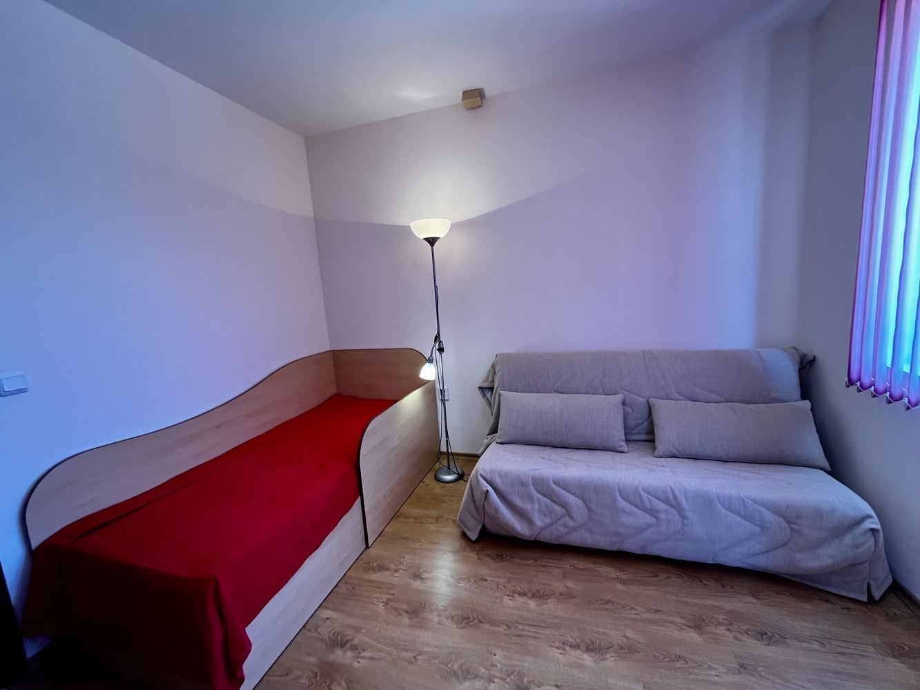 Meereskomfort und Ruhe nahe Nessebar! Möblierte Zweizimmerwohnung mit Blick auf den Pool in einer luxuriösen geschlossenen Wohnanlage