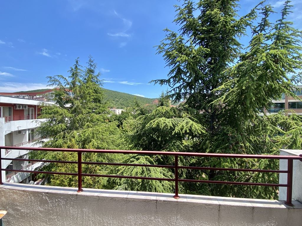 Studio in erster Meereslinie in einer Anlage in Elenite – Meer, Berge und Urlaubskomfort in einem