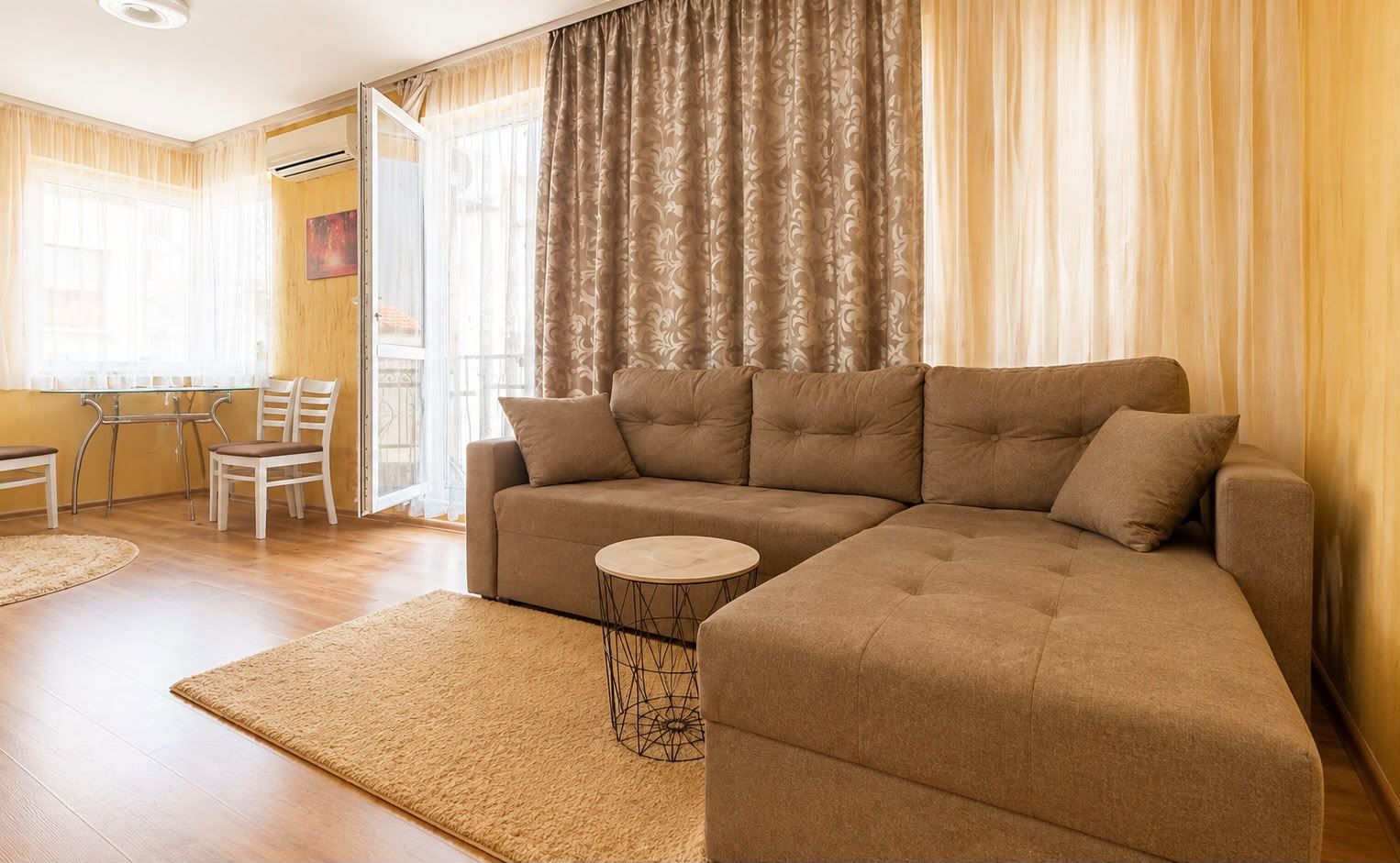Bezugsfertige 2-Zimmer-Wohnung in Sarafovo – möbliert, mit günstiger Lage für ganzjähriges Wohnen