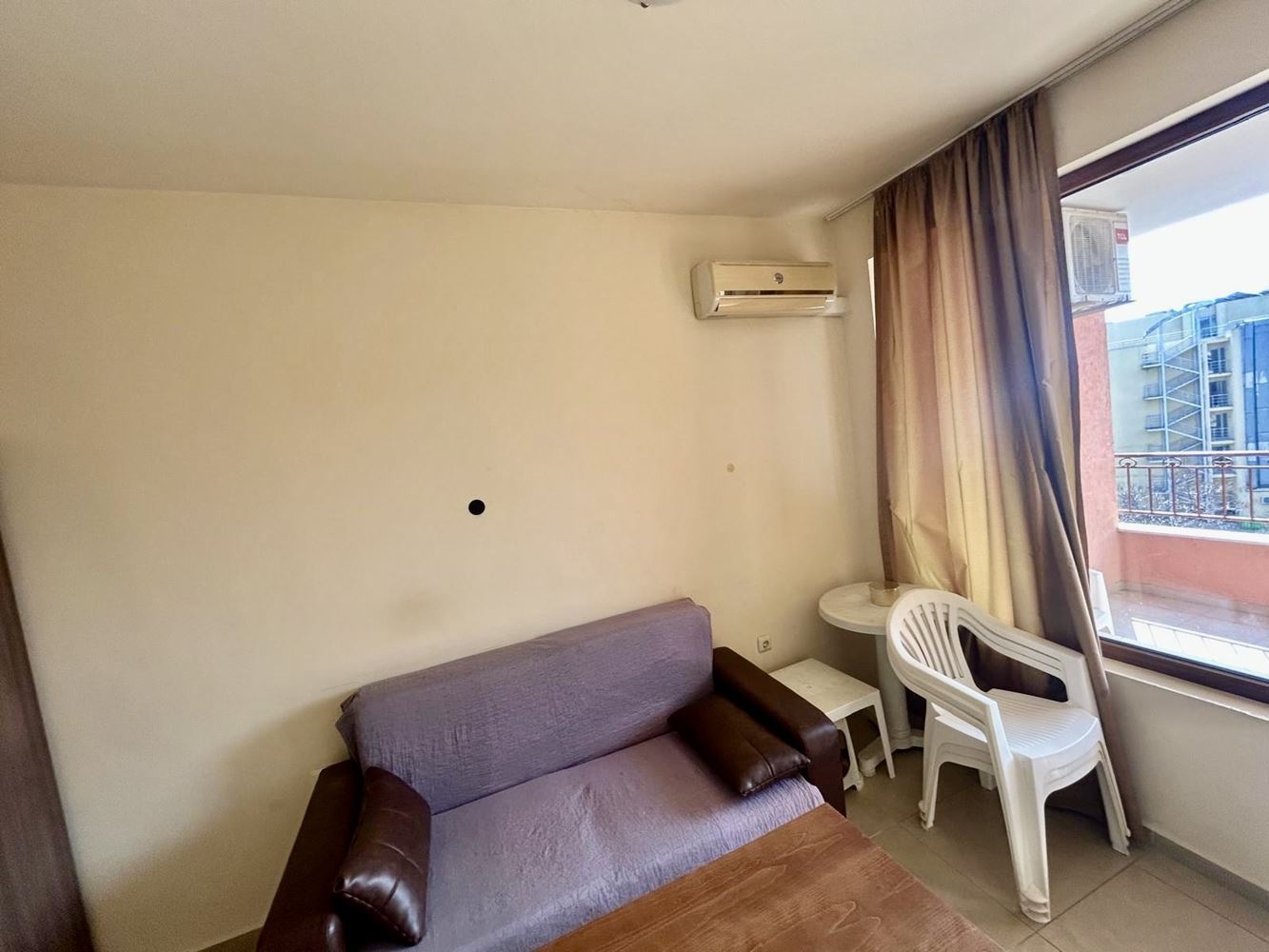 2-Zimmer-Wohnung im zentralen Teil von Sonnenstrand mit Poolblick