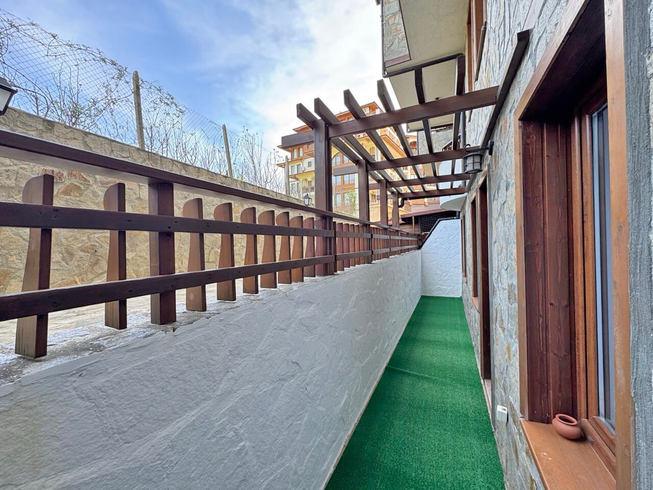 Geräumige Zwei-Zimmer-Wohnung in einem prestigeträchtigen Komplex in Sveti Vlas – 200 Meter vom Meer entfernt