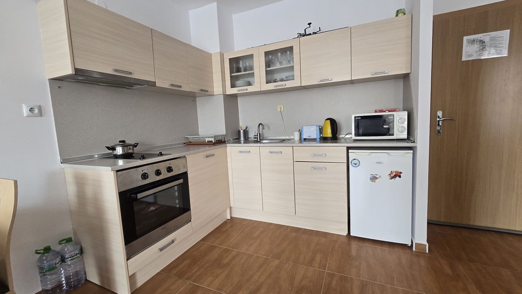 Zweizimmerwohnung mit Poolblick in Sveti Vlas – nur wenige Meter vom Meer entfernt