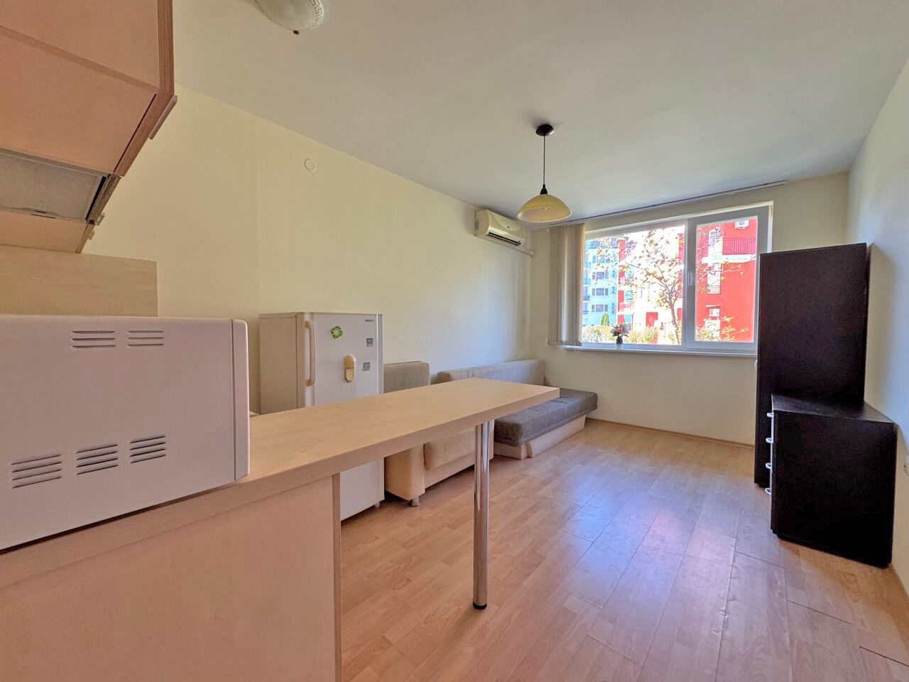 Charmantes Studio in erster Meereslinie in Sveti Vlas – eine beeindruckende Anlage mit zahlreichen Swimmingpools und weiteren Annehmlichkeiten