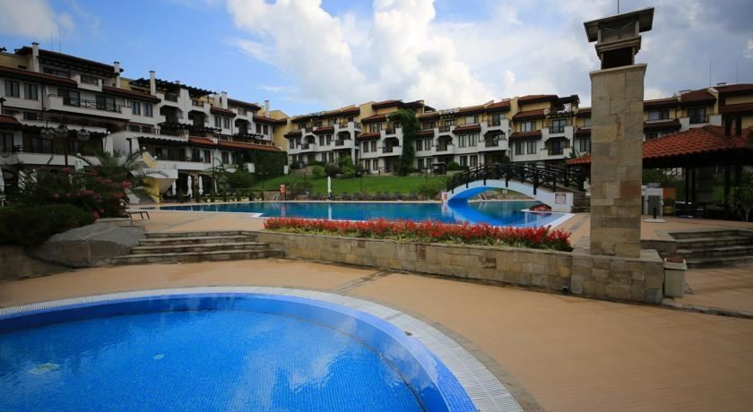 3-Zimmer-Wohnung mit Meerblick und Privatstrand in einer prestigeträchtigen Anlage in Tschernomorez