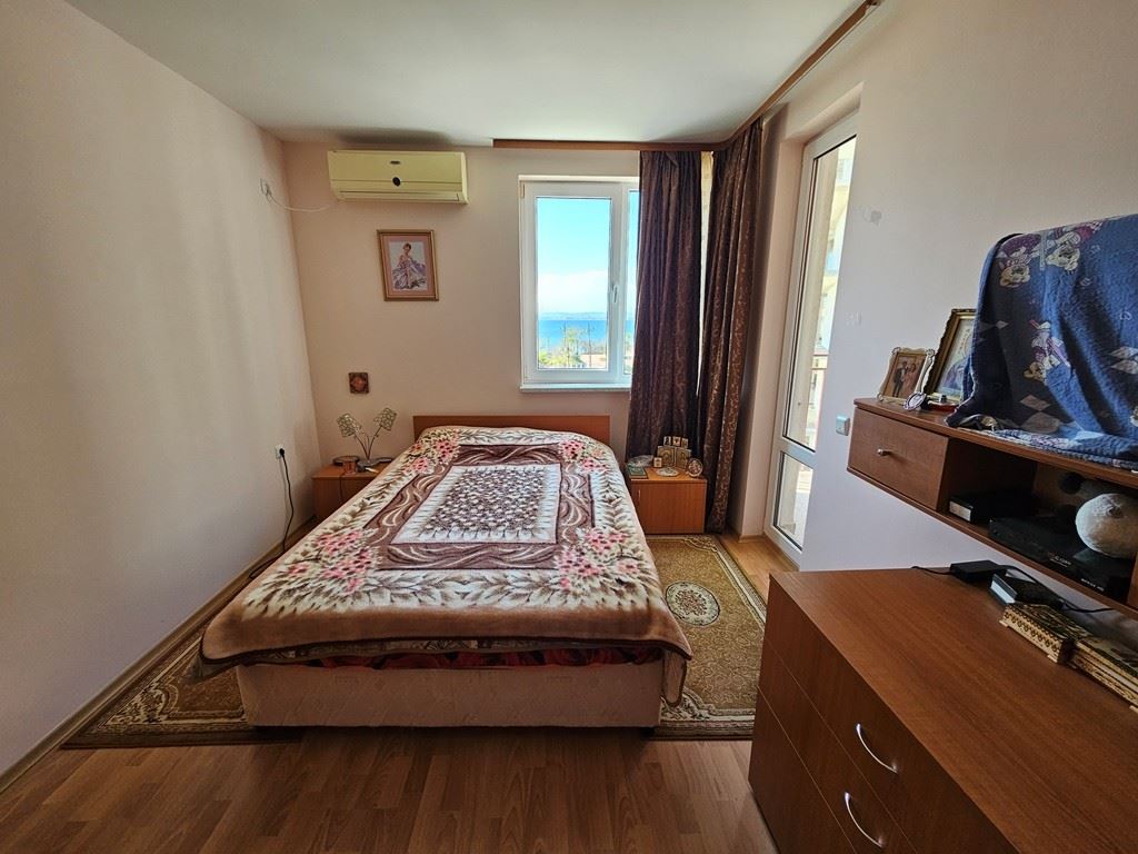 Sveti Vlas, erste Reihe am Meer – 2-Zimmer-Wohnung mit Meerblick