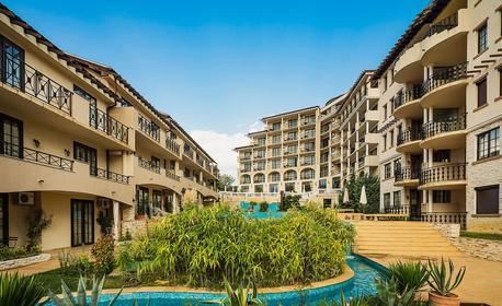 Zweizimmerwohnung in erster Meereslinie in Obzor – Komfort am Meer, SPA-Angebote und Ruhe im Grünen