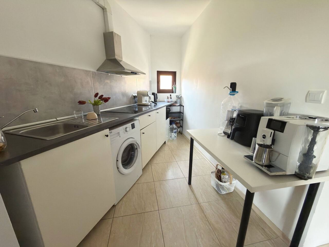 Geräumige Drei-Zimmer-Wohnung mit direktem Meerblick in Aheloy – Komfort, Luxus und familienfreundliches Wohnen