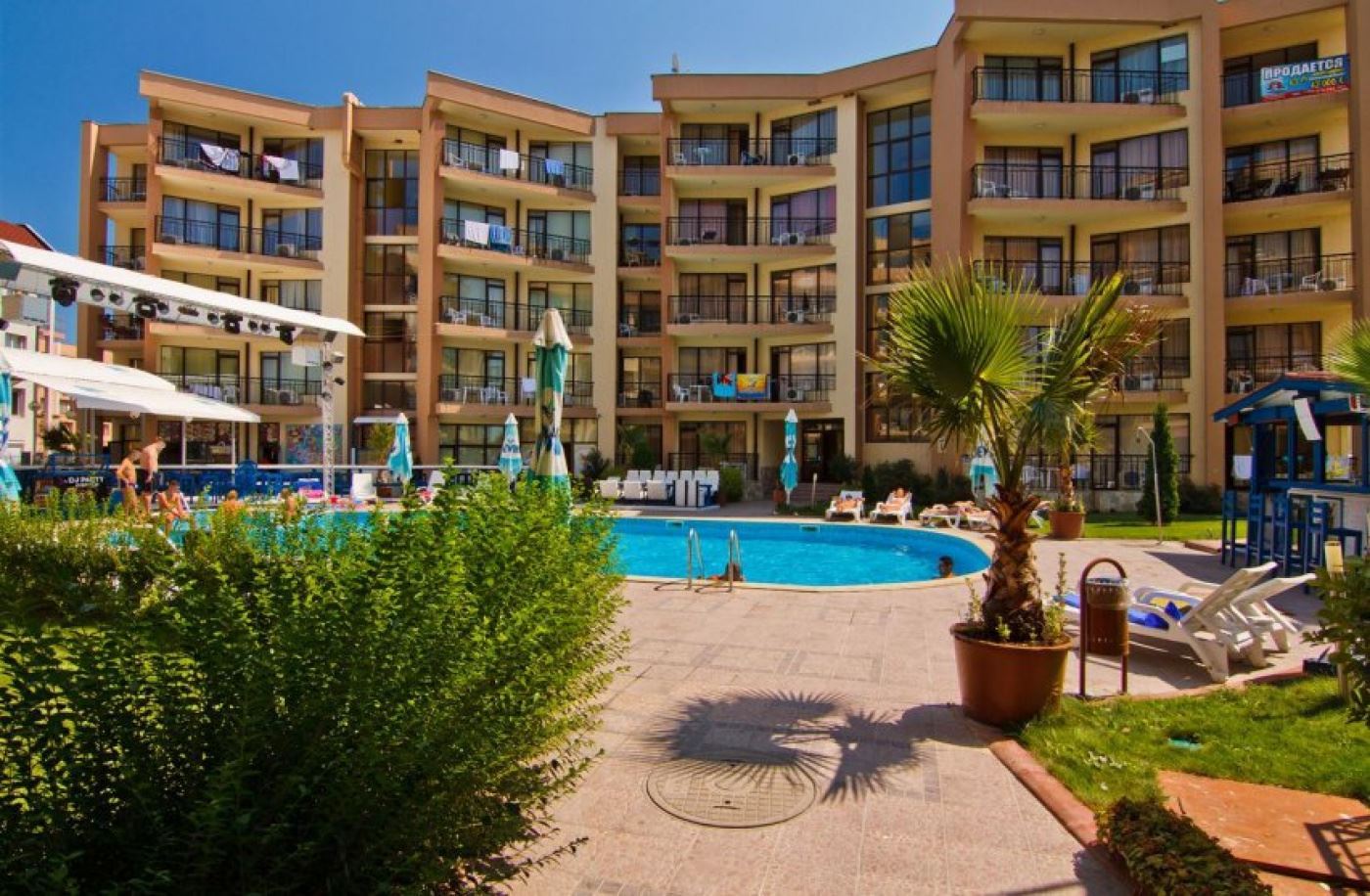 Geräumige Zweizimmerwohnung in einer Anlage mit Pool und ausgezeichneten Annehmlichkeiten in Sonnenstrand