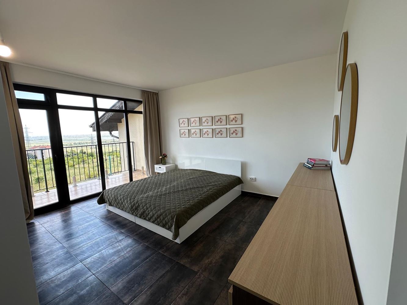 Geräumige Wohnung mit drei Schlafzimmern und Meerblick – ohne Wartungsgebühr im ruhigen Teil von Sonnenstrand