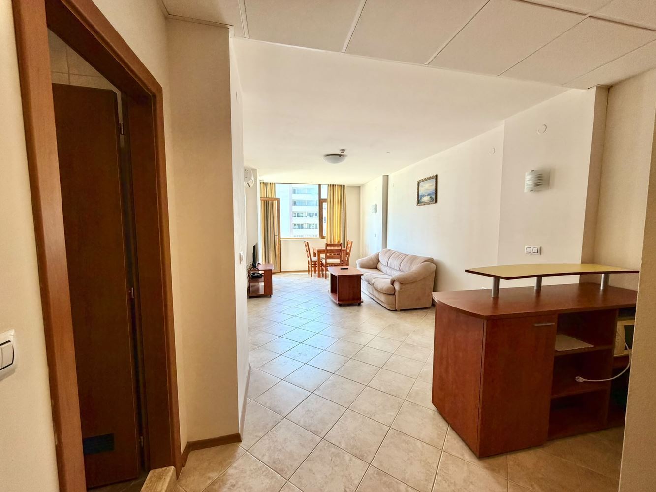Geräumige Wohnung mit einem Schlafzimmer und Meerblick in zweiter Meereslinie in Sonnenstrand