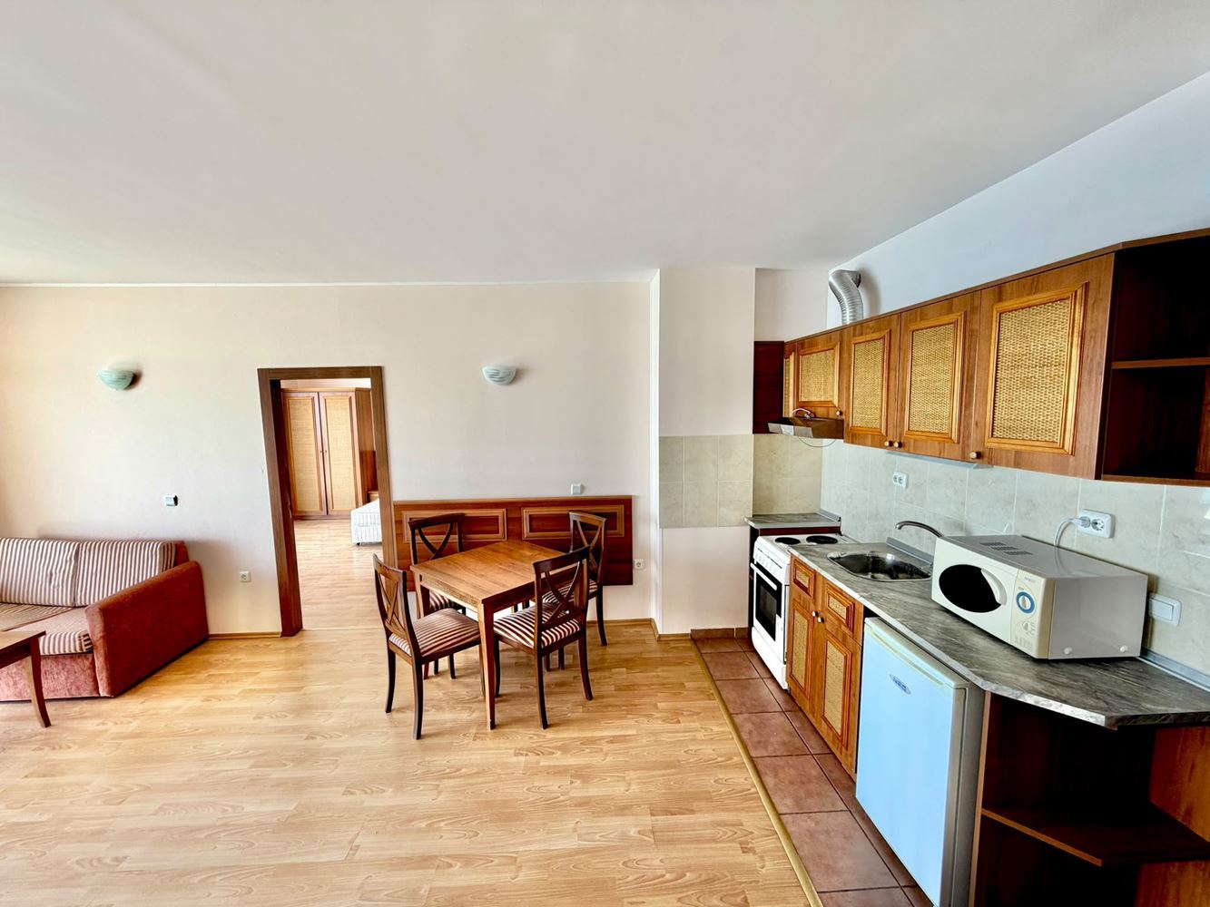 2-Zimmer-Wohnung mit Panoramablick auf das Meer in erster Meereslinie in Sveti Vlas