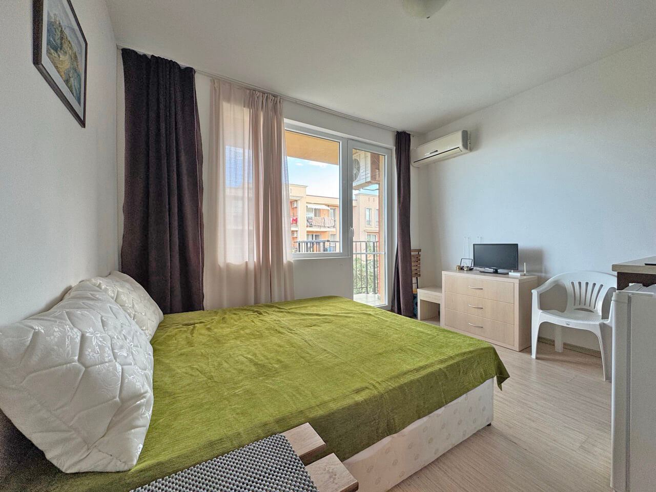 Möbliertes Studio mit Poolblick in Sonnenstrand – eine ausgezeichnete Wahl für Urlaub und Investition