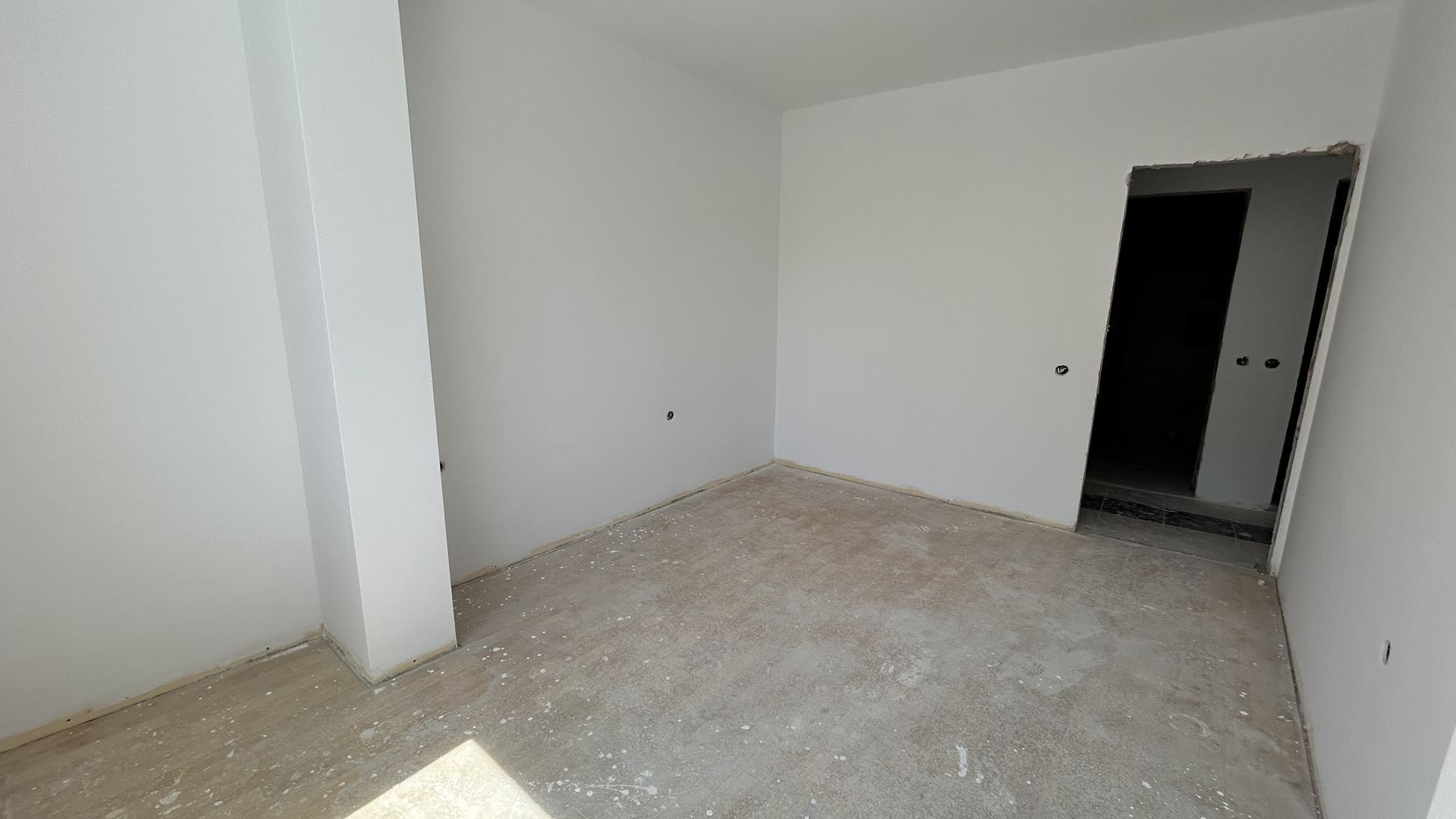 Apartment mit zwei Schlafzimmern, Südausrichtung in erster Meereslinie – Raum, Komfort und ausgezeichnete Investition