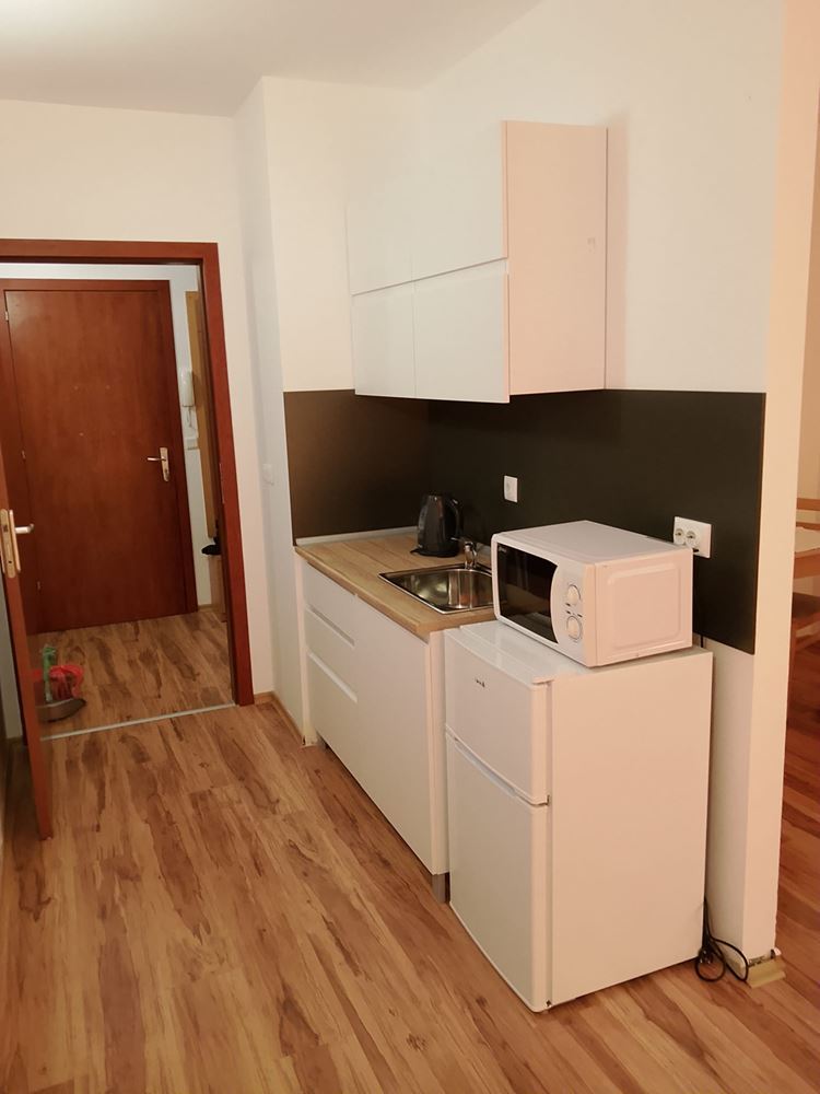 Geräumiges Studio mit Poolblick in Aheloy – Komfort und Annehmlichkeiten in einer geschlossenen Anlage