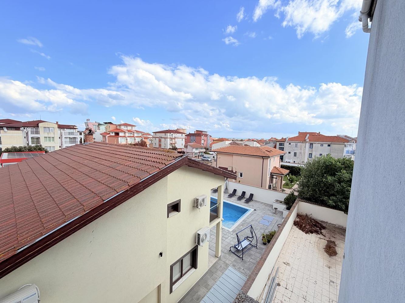 Drei-Zimmer-Wohnung in Ravda mit Meerblick und ohne Instandhaltungsgebühr! 