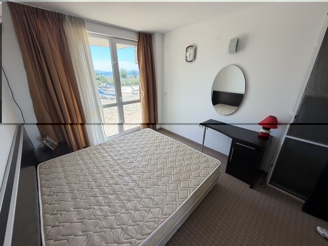 Zwei-Zimmer-Wohnung in erster Reihe am Meer in Sarafovo – Komfort, Stil und Meeresatmosphäre in einer Wohnanlage
