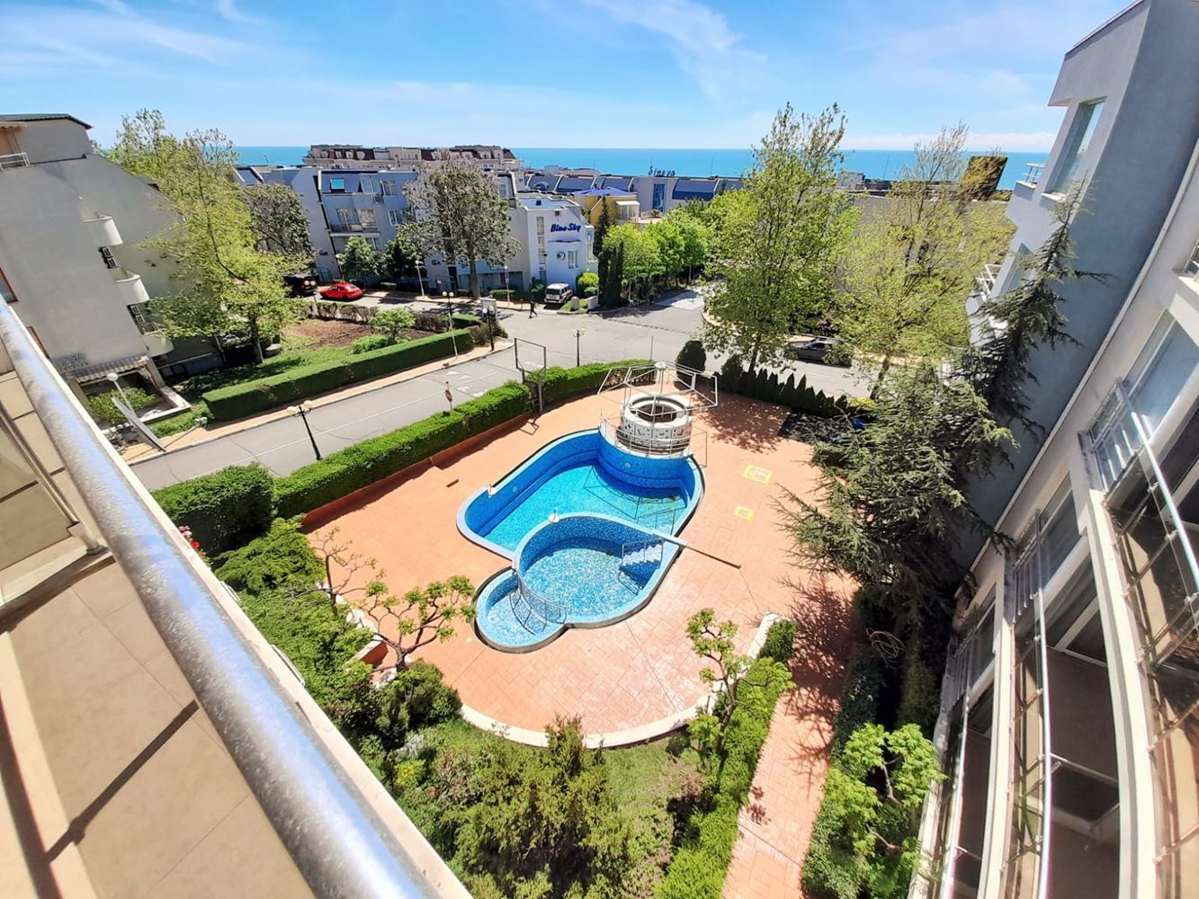 Geräumiges Studio mit Poolblick in einer ruhigen Anlage in Sveti Vlas – Komfort und Gemütlichkeit am Meer