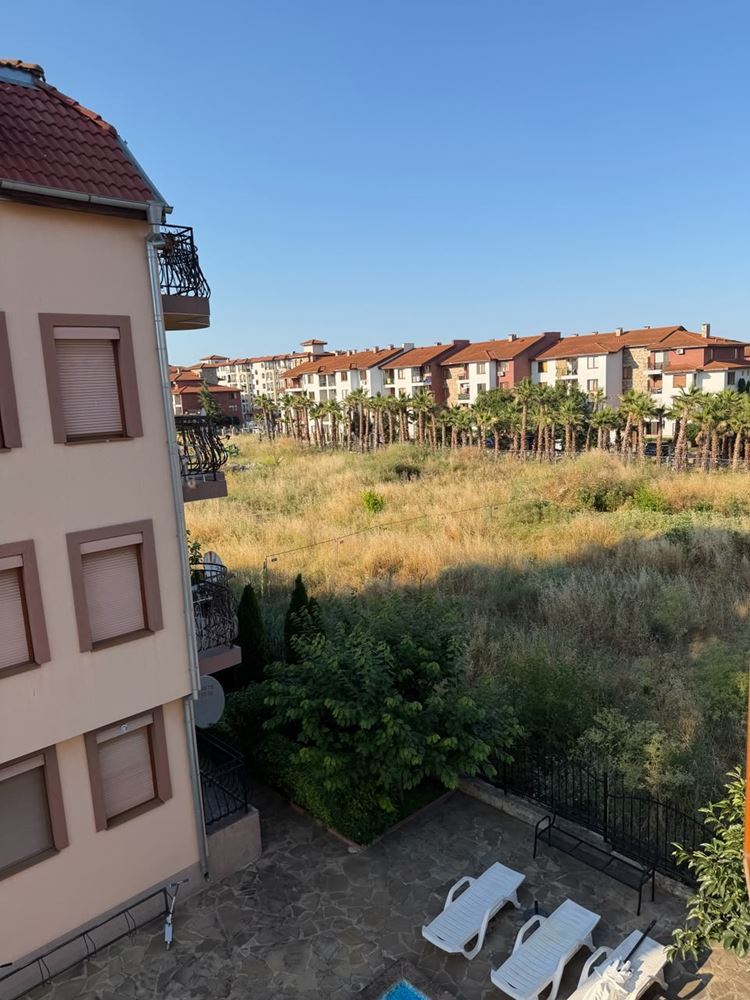 Gemütliche Wohnung mit einem Schlafzimmer in Ravda in einer Wohnanlage – bezugsfertig
