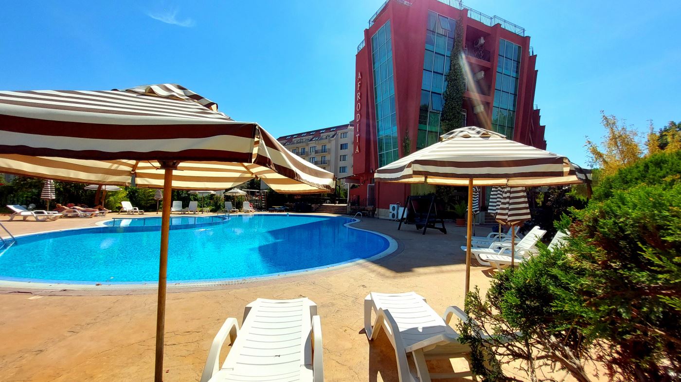 Moderne Zwei-Zimmer-Wohnung (mit einem Schlafzimmer) in Sunny Beach – Stil, Komfort und bezugsfertig