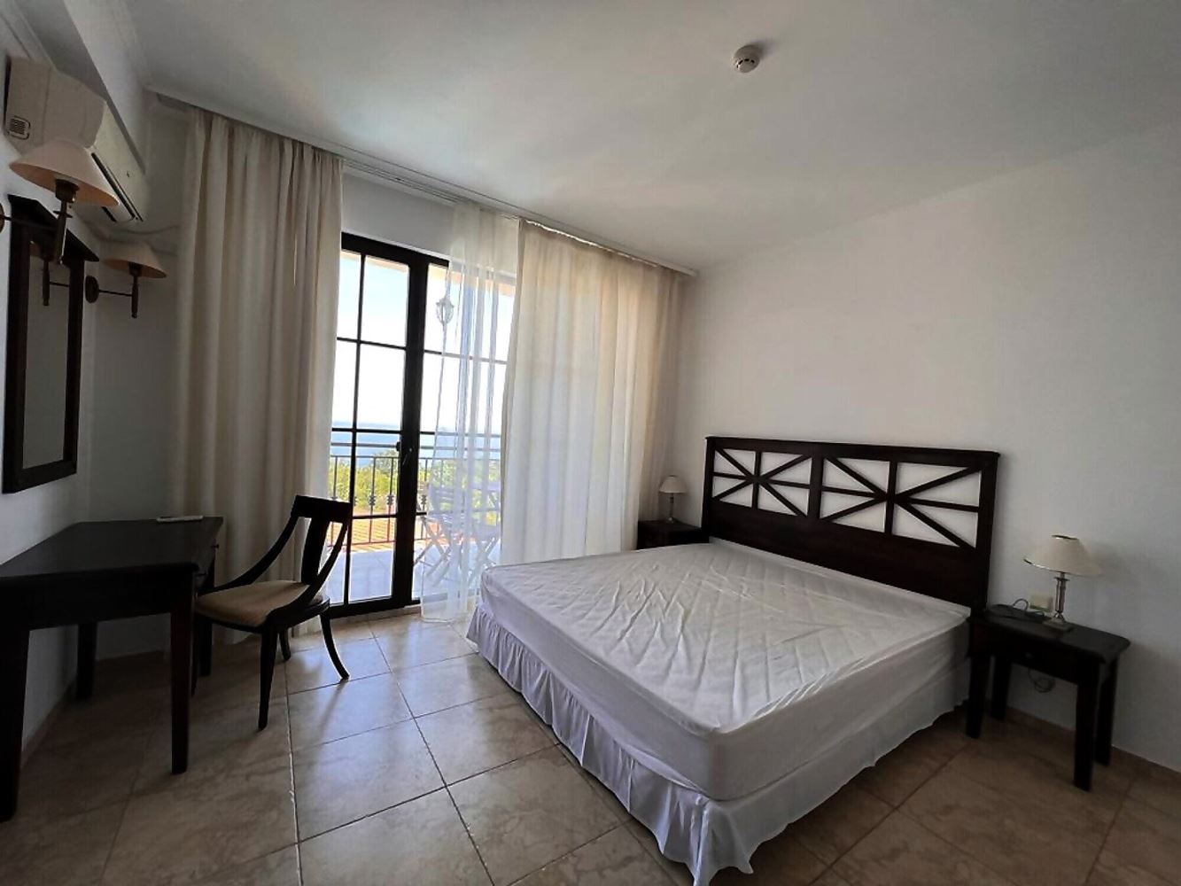 Wunderschöne Zweizimmerwohnung mit Meerblick in einer luxuriösen Anlage direkt am Strand in Obzor