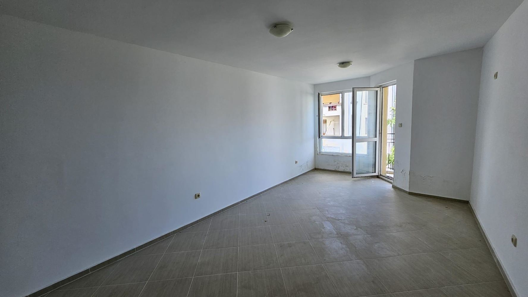 Wohnung mit einem Schlafzimmer und Meerblick in Ahtopol – nur 50 Meter vom Strand entfernt, ohne Hausverwaltungsgebühr