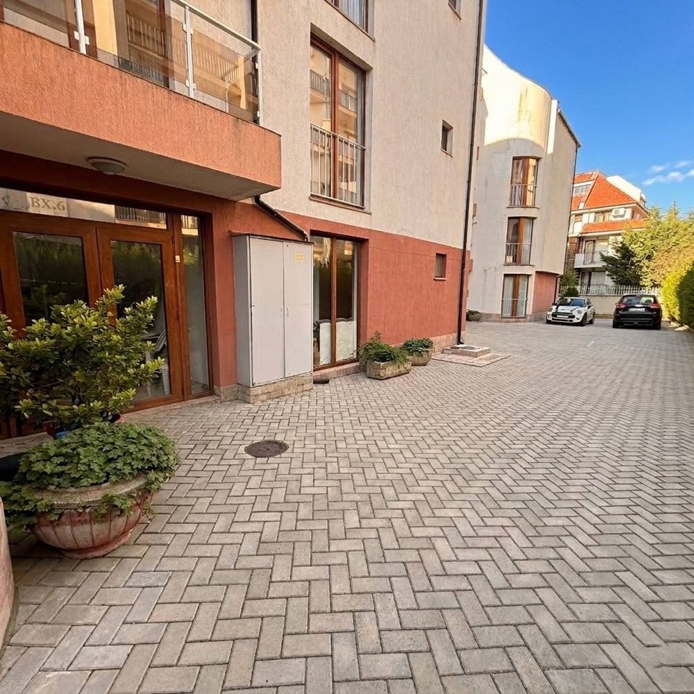 Sonniges Studio mit direktem Zugang zum Pool – Top-Lage in Sveti Vlas, 3–4 Minuten vom Strand entfernt