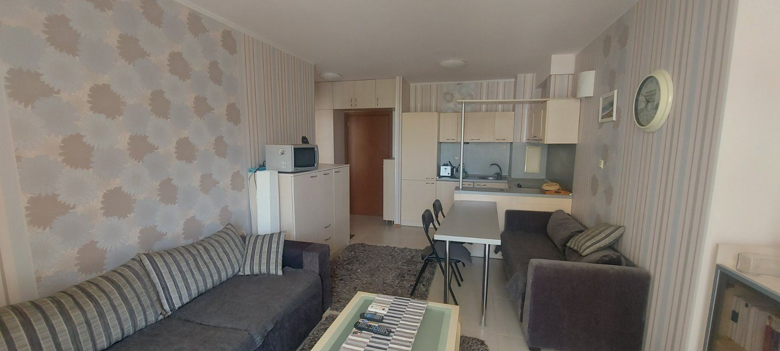 Geräumige Zweizimmerwohnung in einer geschlossenen Wohnanlage in Sonnenstrand – Komfort, Ruhe und ein ausgezeichnetes Umfeld