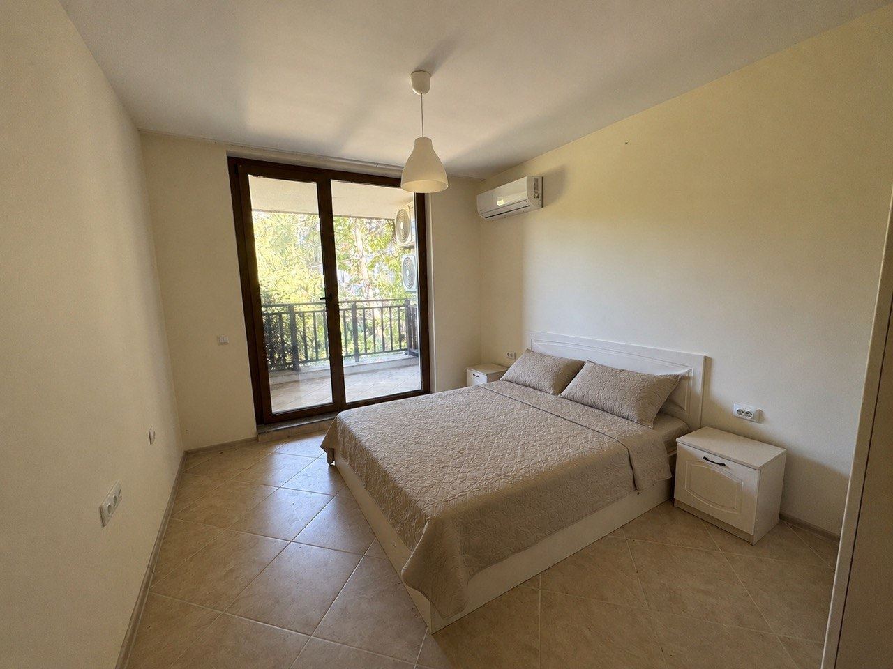 Wohnung mit einem Schlafzimmer und Poolblick in Sozopol – geräumig, möbliert und bezugsfertig