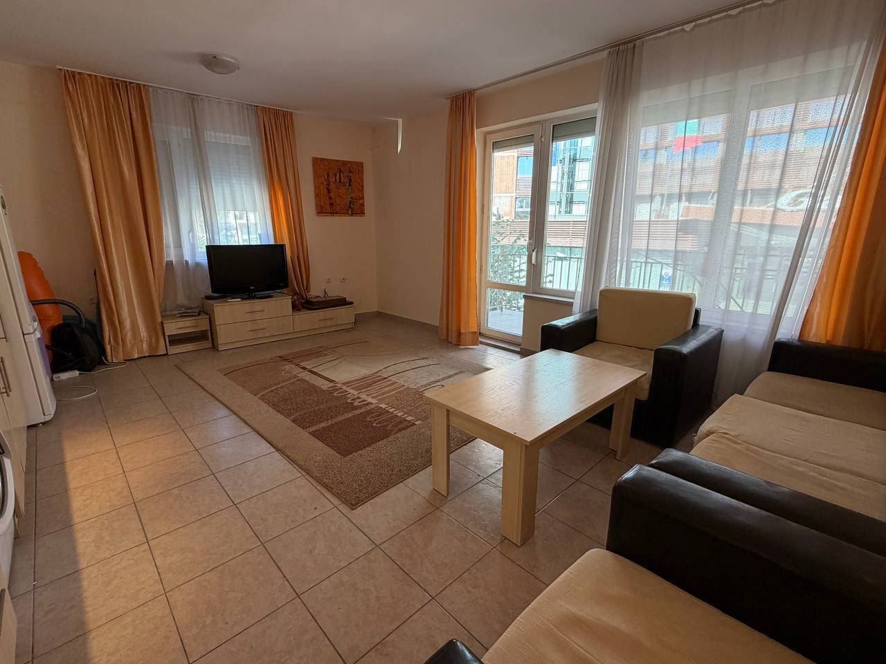 Geräumige Drei-Zimmer-Wohnung 200 m vom Strand in Sonnenstrand – mit niedrigen Instandhaltungskosten