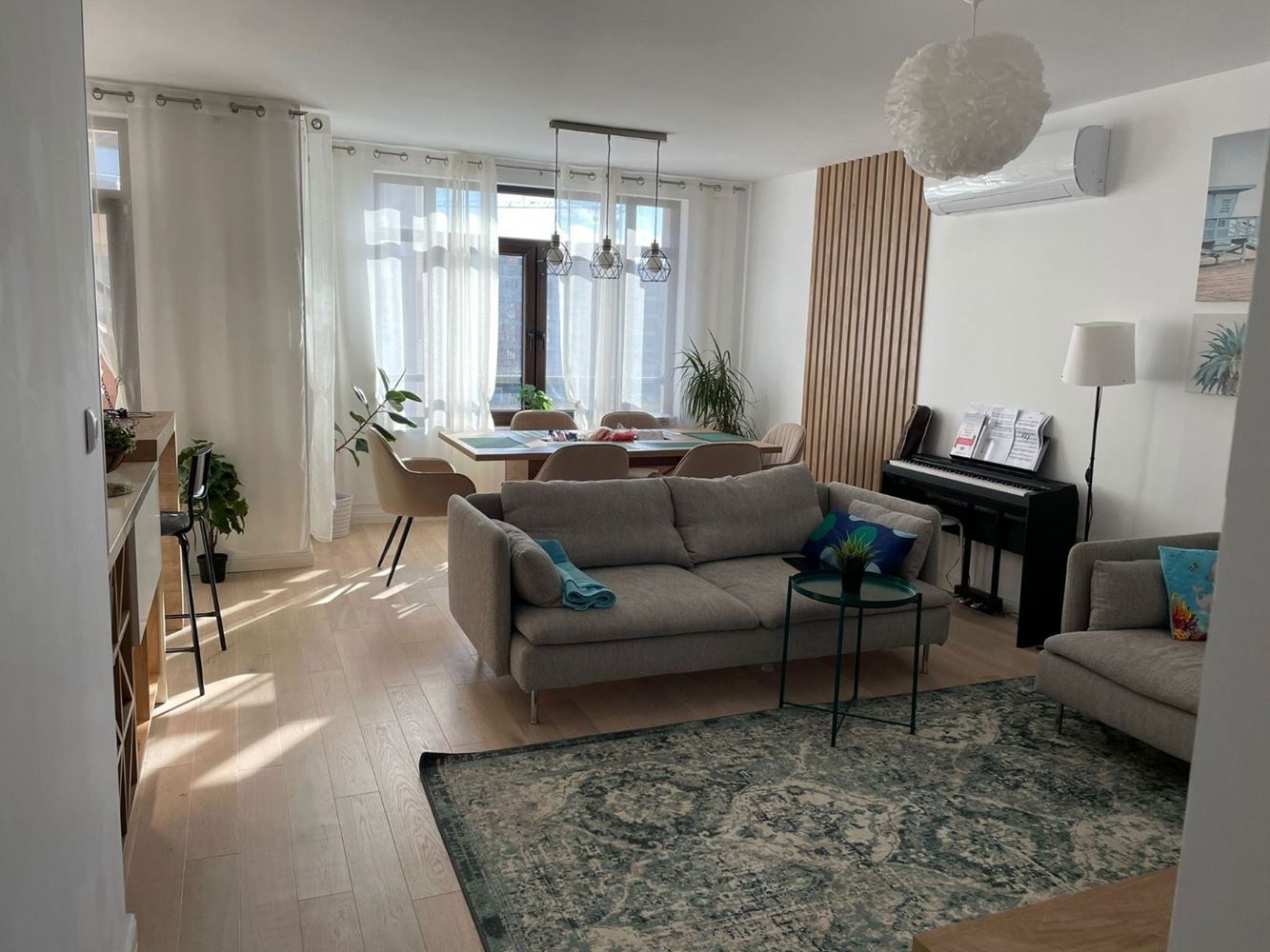 Geräumige Fünfzimmerwohnung mit Meerpanorama in Pomorie – Komfort, Stil und Funktionalität für eine große Familie