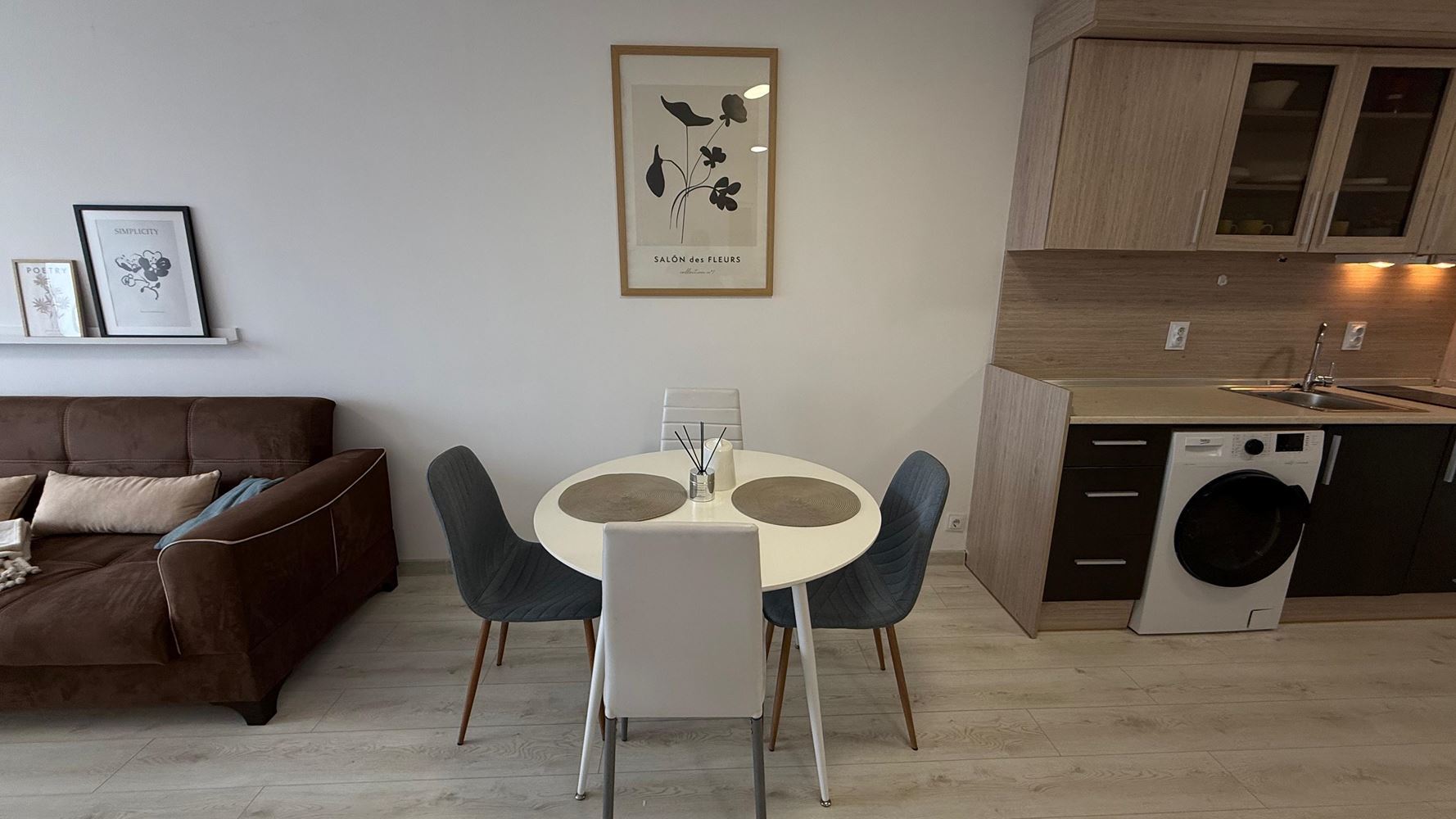 Geräumige und moderne Ein-Zimmer-Wohnung mit allen Annehmlichkeiten in Pomorie