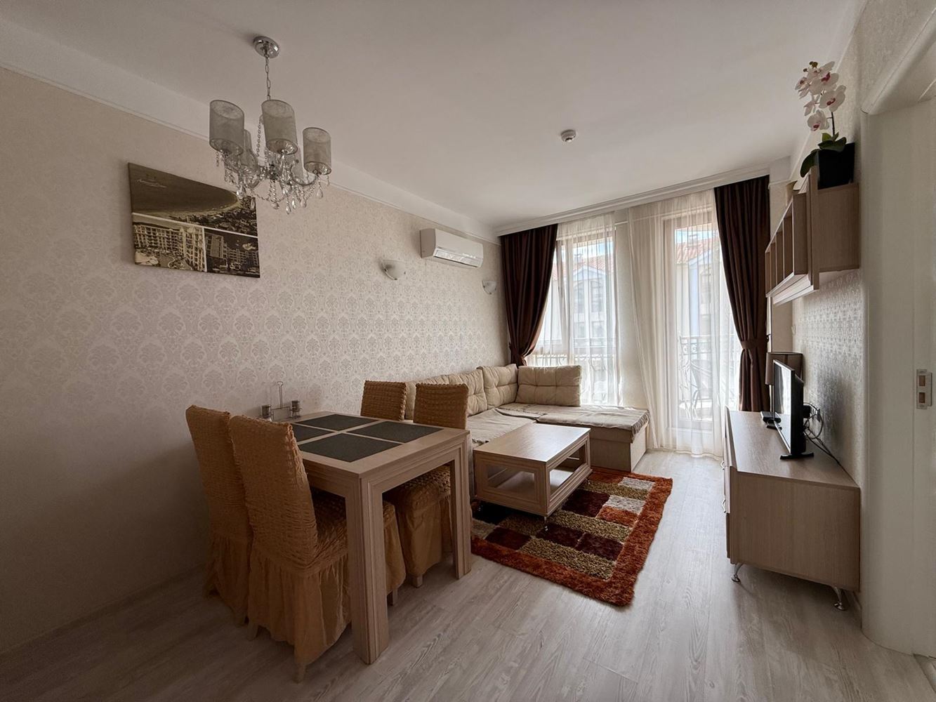 Wohnung mit einem Schlafzimmer in einer luxuriösen Anlage in Sonnenstrand mit beeindruckenden Swimmingpools und Erholungsbereichen