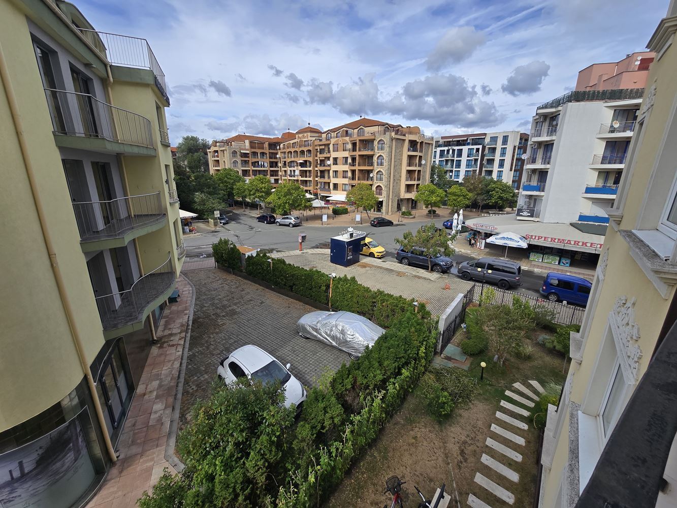 Moderne Zweizimmerwohnung in Sonnenstrand – neu renoviert, hervorragende Investitionsmöglichkeit und bezugsfertig