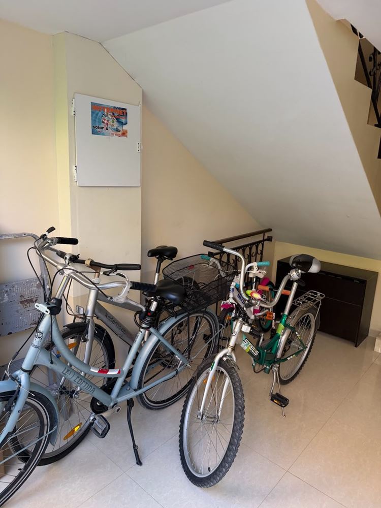 Gemütliche Wohnung mit einem Schlafzimmer in Ravda in einer Wohnanlage – bezugsfertig