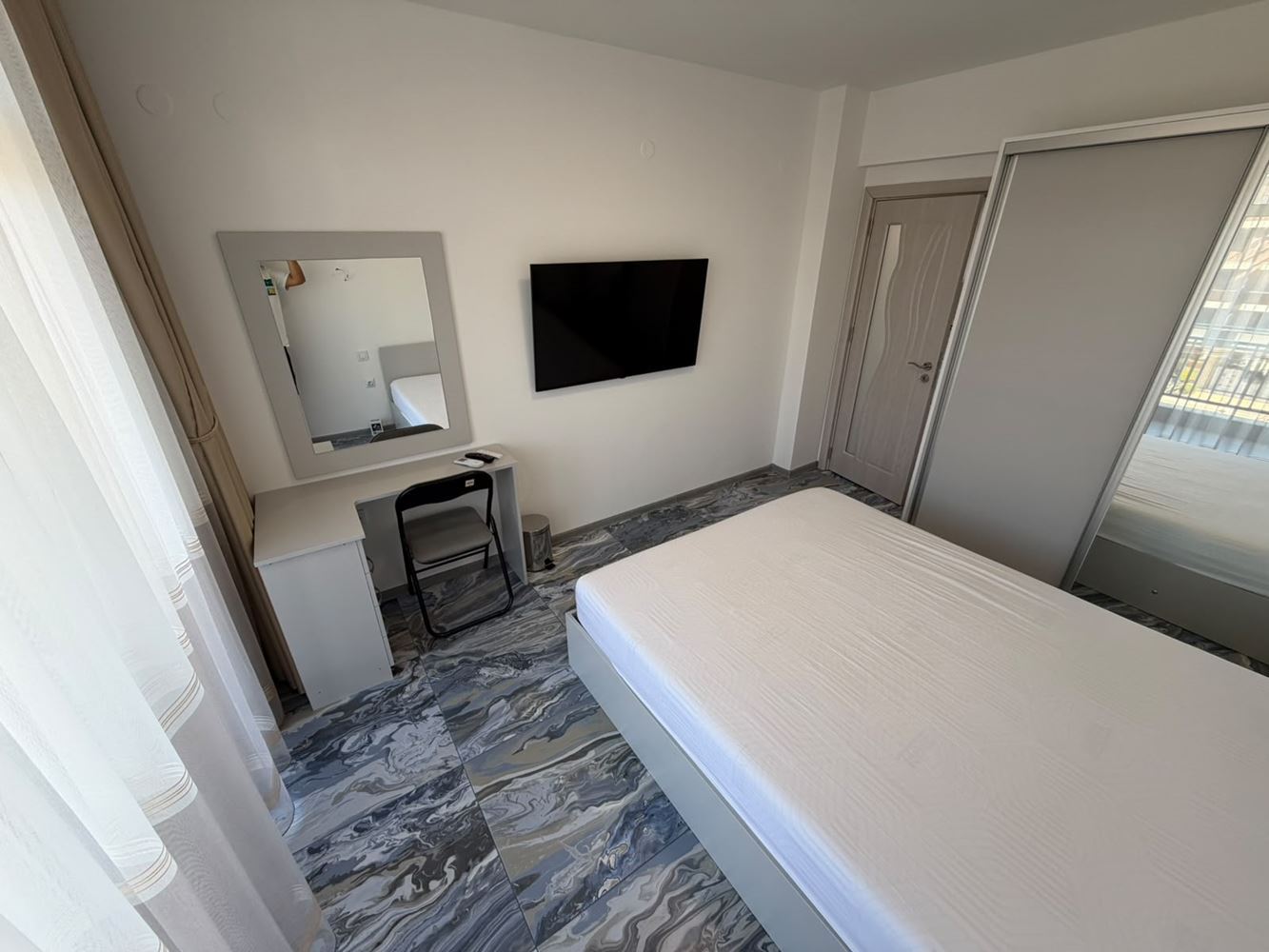 Geräumige 2-Zimmer-Wohnung mit Poolblick in Sonnenstrand – ausgezeichnete Wahl für Familie und Investition