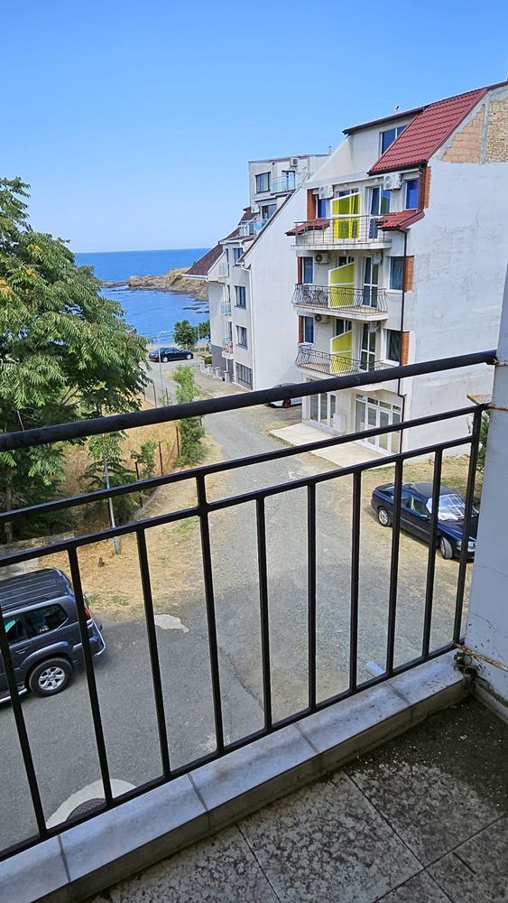 Wohnung mit einem Schlafzimmer und Meerblick in Ahtopol – nur 50 Meter vom Strand entfernt, ohne Hausverwaltungsgebühr