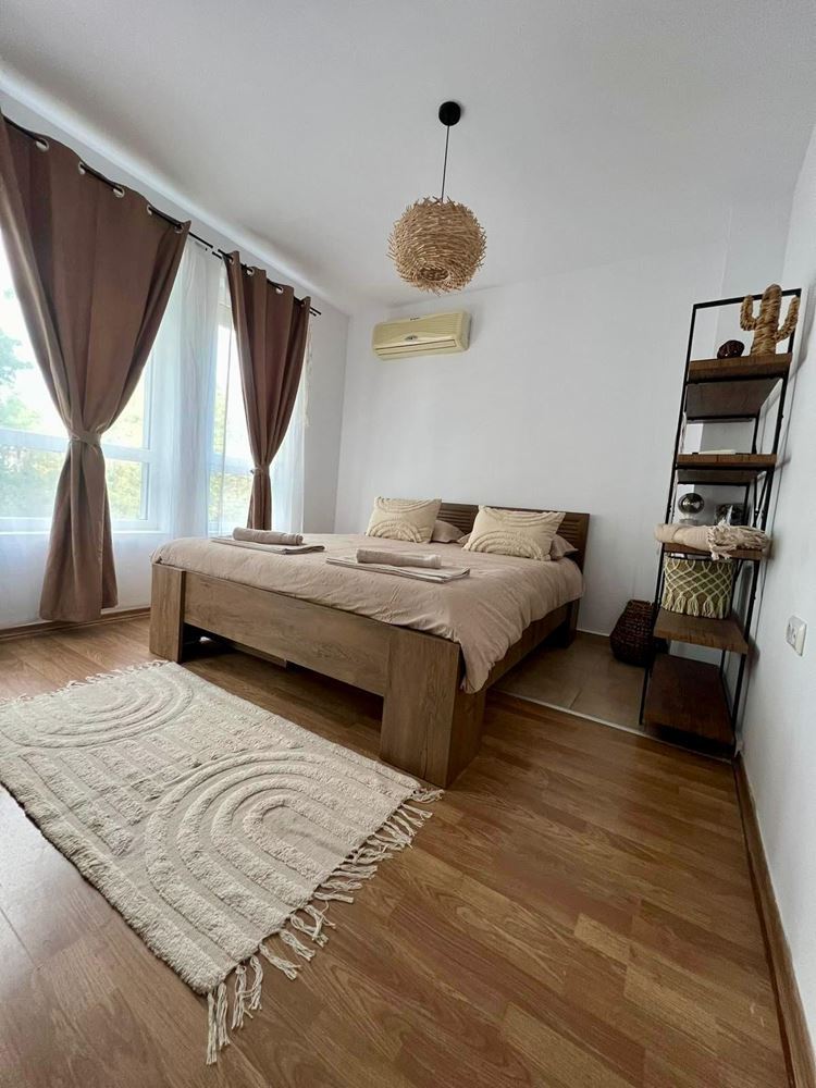 Gemütliches Studio in Ravda mit niedriger Wartungsgebühr – Wohngebäude mit Swimmingpool