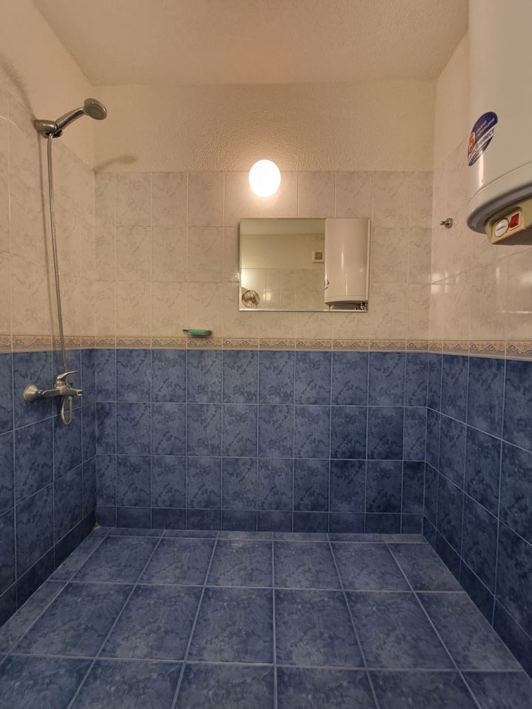 Möblierte Wohnung mit einem Schlafzimmer in Sunny Beach – funktionale Immobilie mit Ausstattung und niedriger Instandhaltungsgebühr