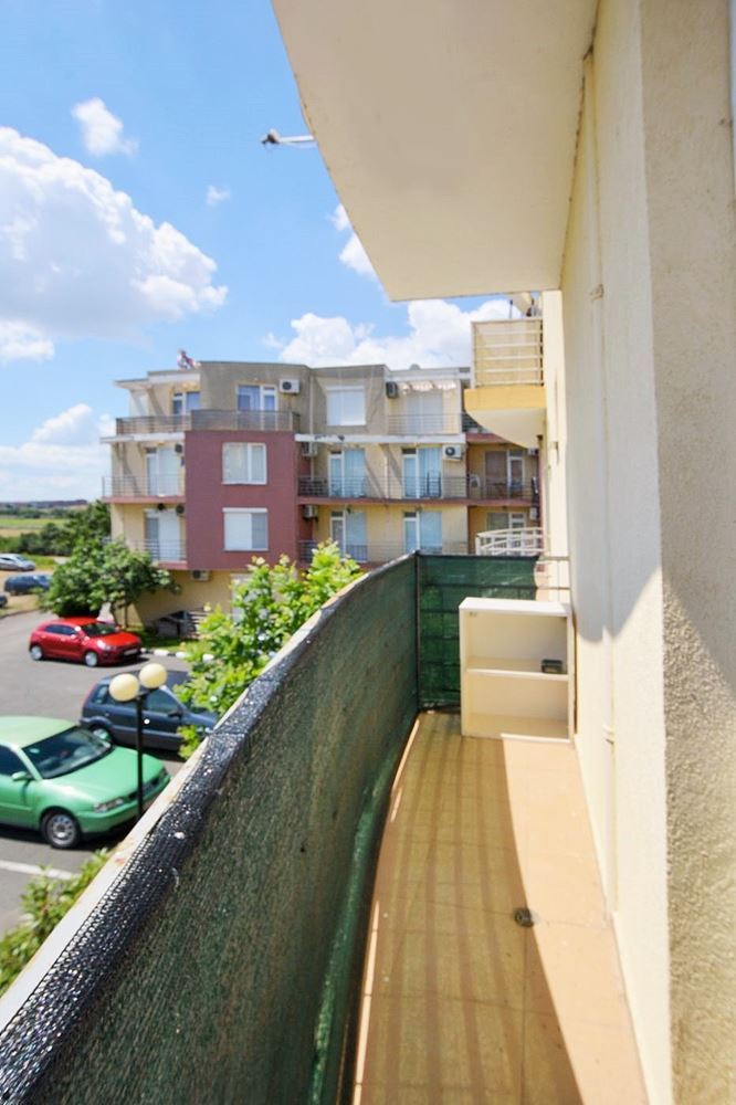 Wirtschaftliches Studio in ruhiger Lage nahe Sonnenstrand – Hervorragende Investition