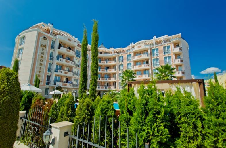 Stilvolles und geräumiges Studio in einer prestigeträchtigen Anlage in Sonnenstrand – Komfort und Luxus am Meer