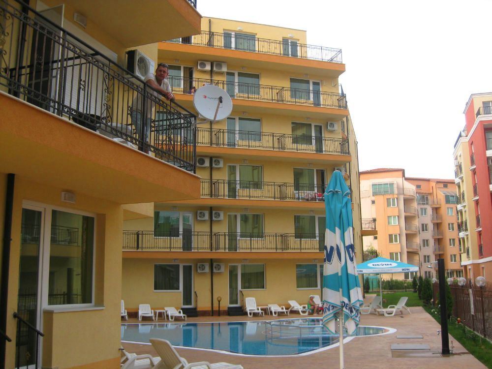 Ausgezeichnetes Studio mit Poolblick am Sonnenstrand – bezugsfertig oder zur Investition