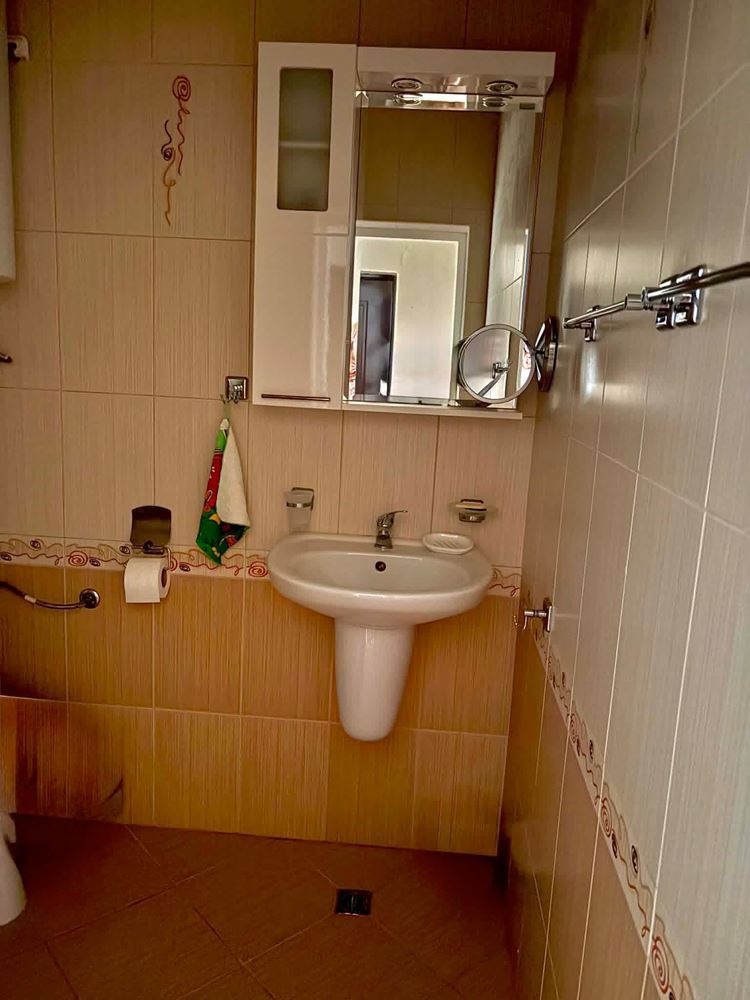 Sonniges Studio in Pomorie – nur 400 m vom Meer entfernt, in der Nähe des Sanatoriums